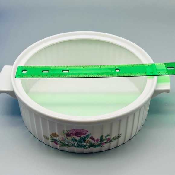Heritage Porcelain Ovenware Floral Design Video Covered Casserole Dish - Picture 10 of 12